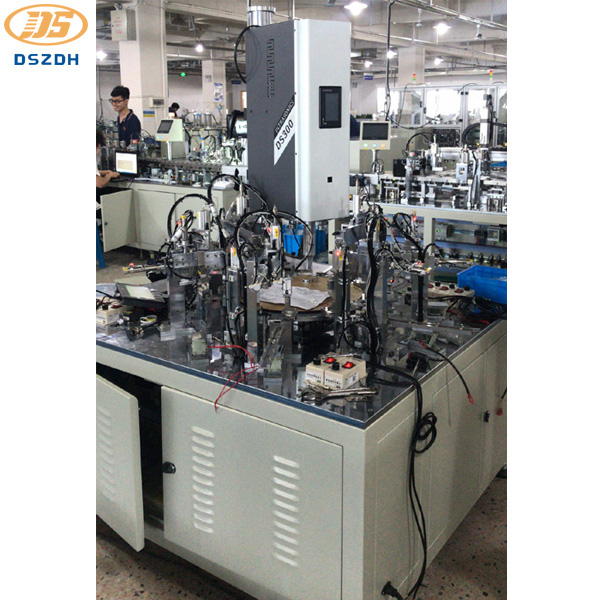 Awtomatikong Ultrasonic Riveting Machine